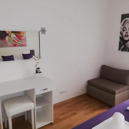 Petra Apartment *