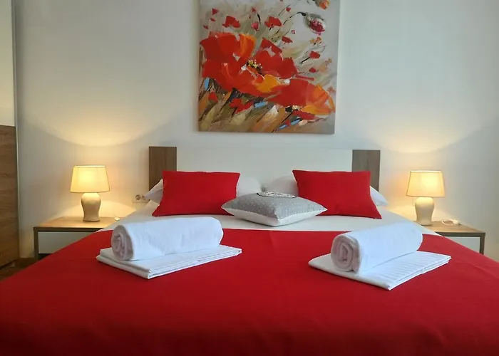 Апартаменти Petra *