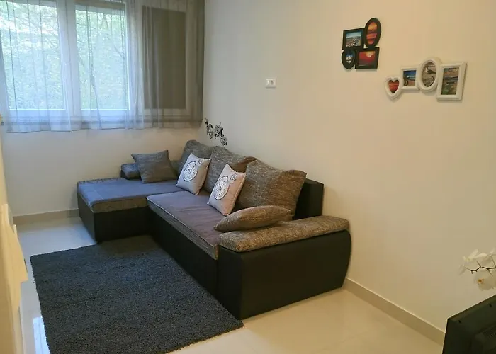 Petra Апартаменти Задар